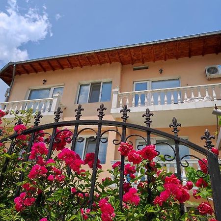 Family Hotel Velevi فيلينغراد المظهر الخارجي الصورة