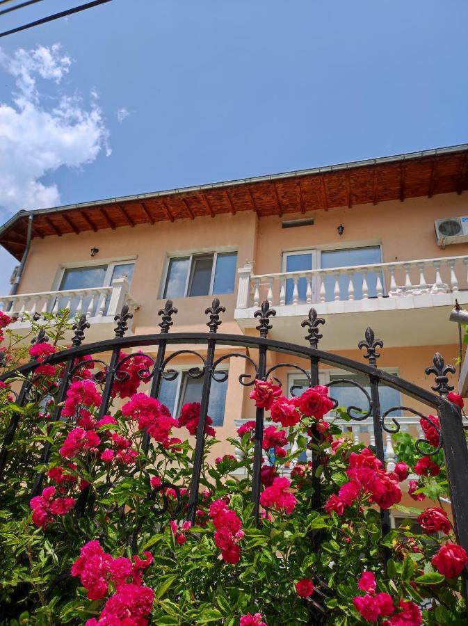 Family Hotel Velevi فيلينغراد المظهر الخارجي الصورة
