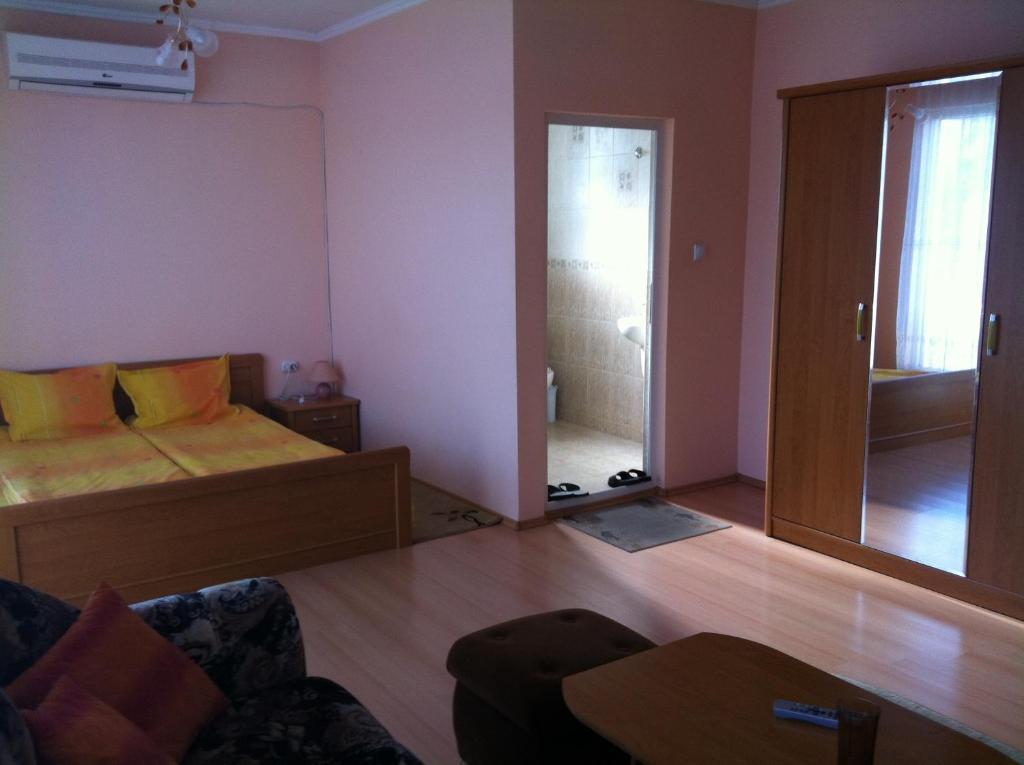 Family Hotel Velevi فيلينغراد الغرفة الصورة